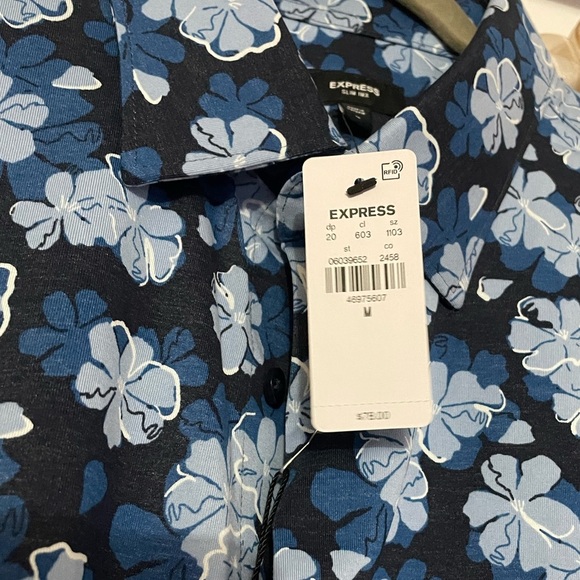 NEW EXPRESS BUTTON MENS DOWN SHIRT
MSRP $ 78 - Picture 6 of 11